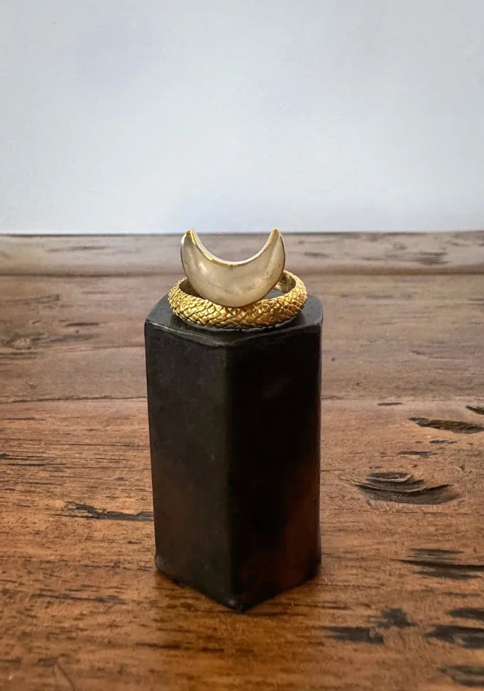 Priestess Ring